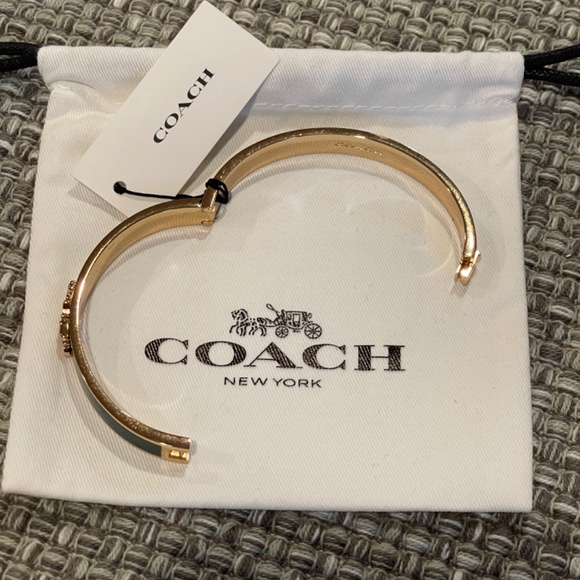 COACH Horse & Carriage Green Enamel Hinged Bangle Bracelet, Goldstone - NWT - Picture 6 of 9